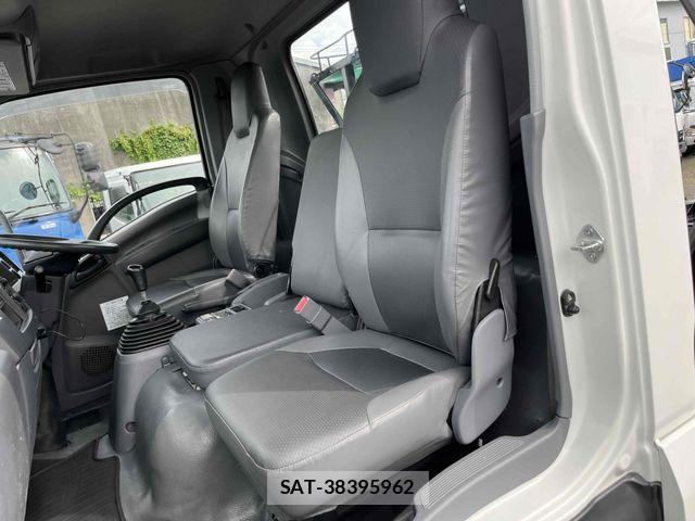 Isuzu FORWARD 2009-08 8412540-23