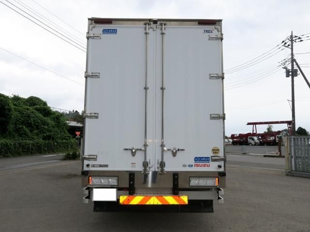Isuzu FORWARD 2019-07 8431813-4