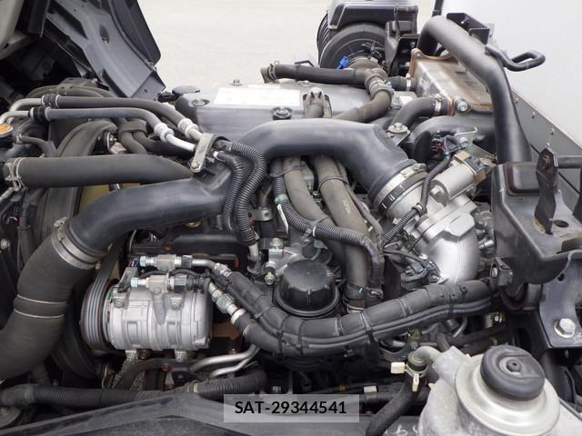Isuzu FORWARD 2021-06 8485442-20