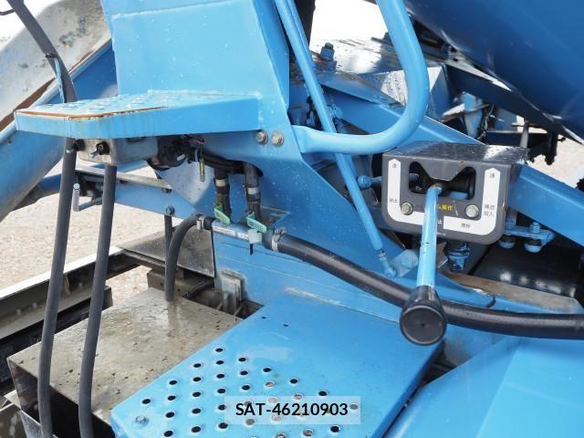Isuzu FORWARD 2017-02 8485444-18