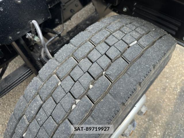 Isuzu FORWARD 2010-05 8524948-20