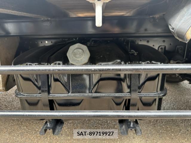 Isuzu FORWARD 2010-05 8524948-29