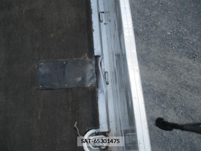 Isuzu FORWARD 2001-03 8524957-24