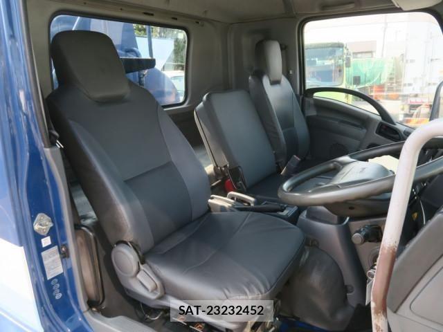 Isuzu FORWARD 2014-11 8524953-26