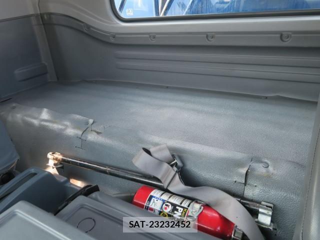 Isuzu FORWARD 2014-11 8524953-27