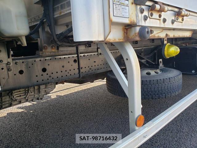 Isuzu FORWARD 2015-10 8524958-22