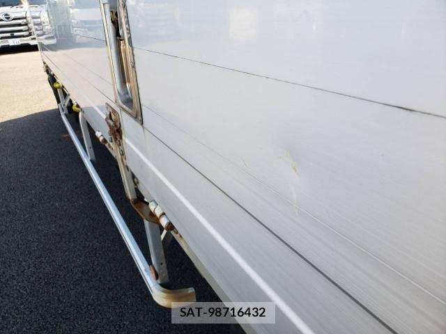 Isuzu FORWARD 2015-10 8524958-27