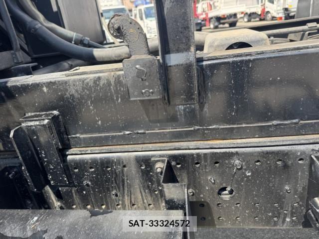 Isuzu FORWARD 2012-04 8524966-27