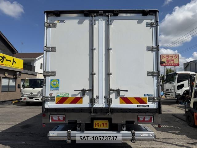 Isuzu FORWARD 2015-07 8524952-2