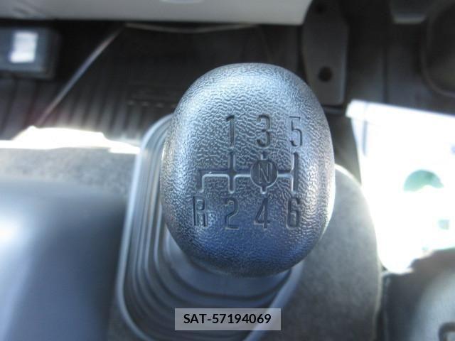 Isuzu FORWARD 2020-07 8524927-19