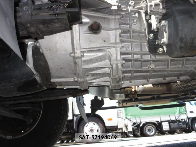 Isuzu FORWARD 2020-07 8524927-27