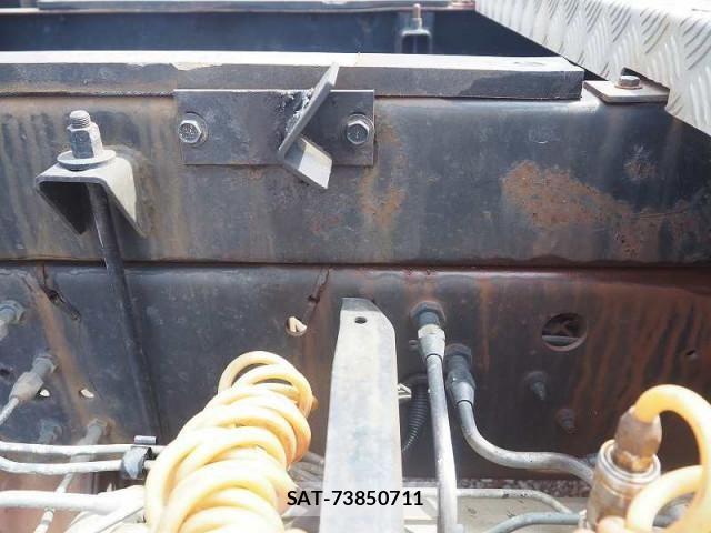 Isuzu FORWARD 2004-04 8524964-18