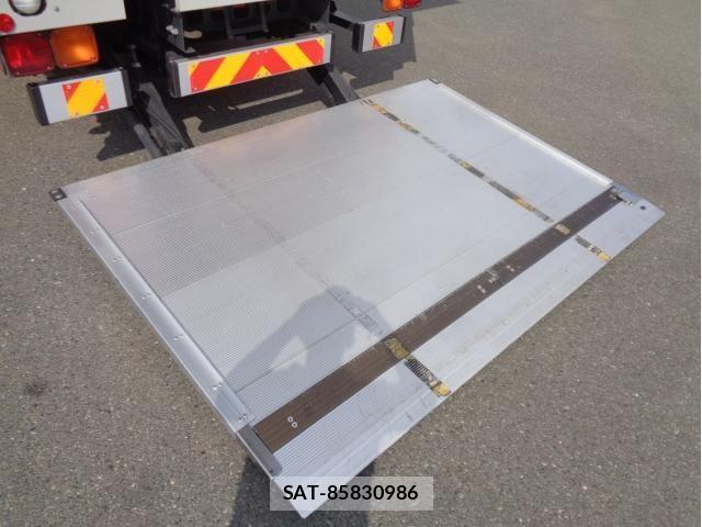 Isuzu FORWARD 2021-05 8561961-12