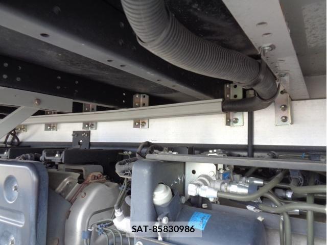 Isuzu FORWARD 2021-05 8561961-17