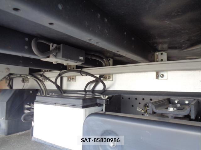 Isuzu FORWARD 2021-05 8561961-18
