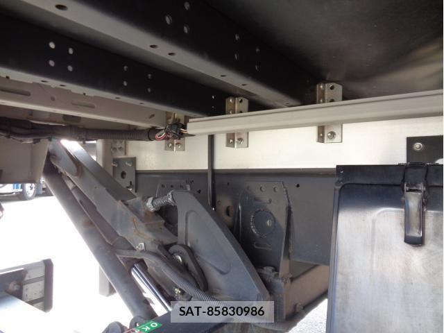 Isuzu FORWARD 2021-05 8561961-19