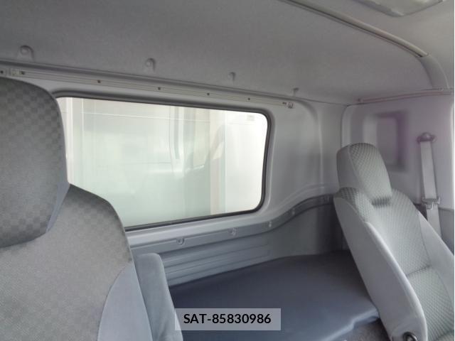 Isuzu FORWARD 2021-05 8561961-25