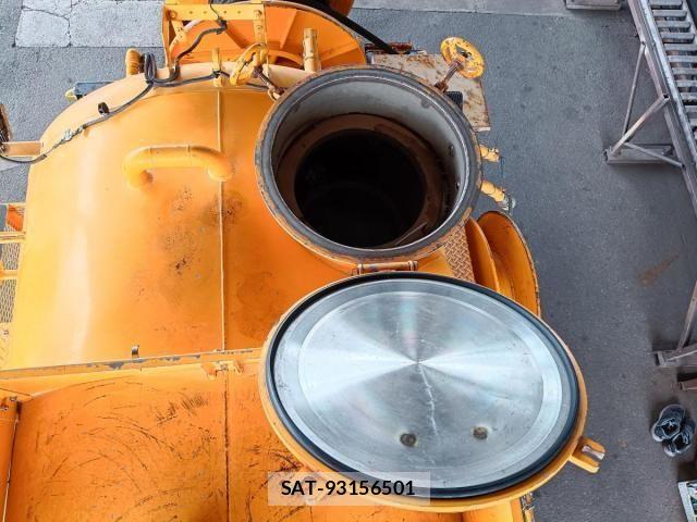 Isuzu FORWARD 2015-11 8561959-29