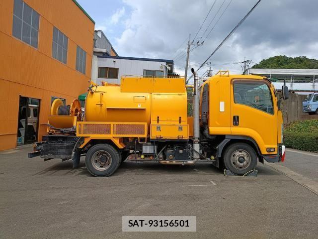Isuzu FORWARD 2015-11 8561959-3