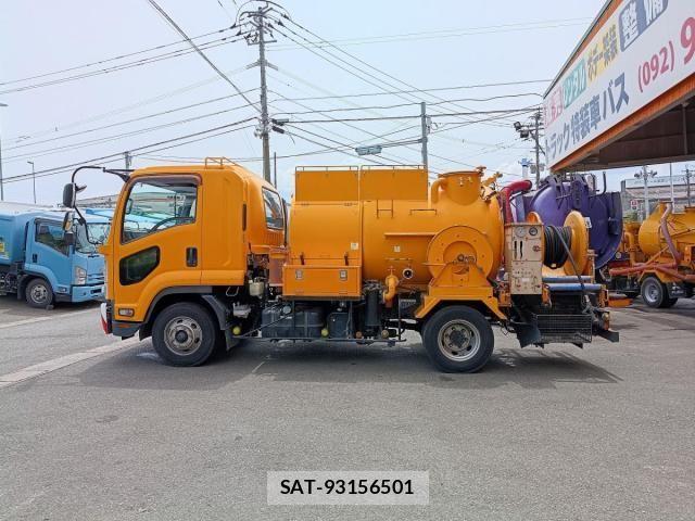 Isuzu FORWARD 2015-11 8561959-7