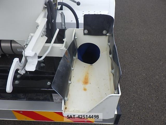 Isuzu FORWARD 2022-06 8561958-14