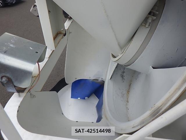 Isuzu FORWARD 2022-06 8561958-17