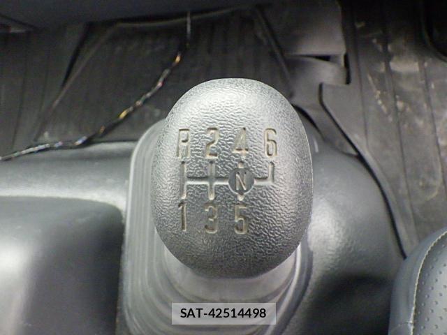 Isuzu FORWARD 2022-06 8561958-27