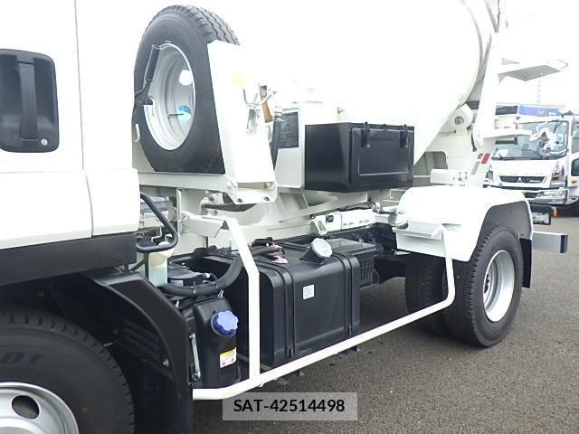 Isuzu FORWARD 2022-06 8561958-7