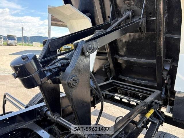 Isuzu FORWARD 2012-11 8561963-15