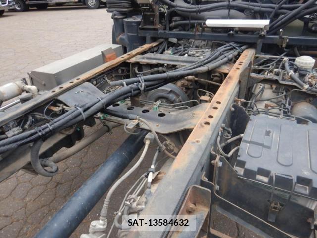 Isuzu FORWARD 2006-03 8561972-28