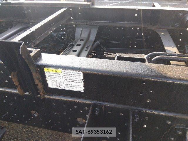 Isuzu FORWARD 2017-08 8626860-21