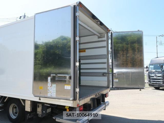 Isuzu FORWARD 2023-01 8626857-6