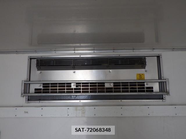 Isuzu FORWARD 2021-04 8626858-9