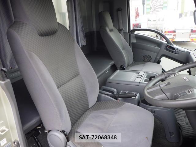 Isuzu FORWARD 2021-04 8626858-25