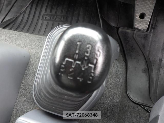 Isuzu FORWARD 2021-04 8626858-27