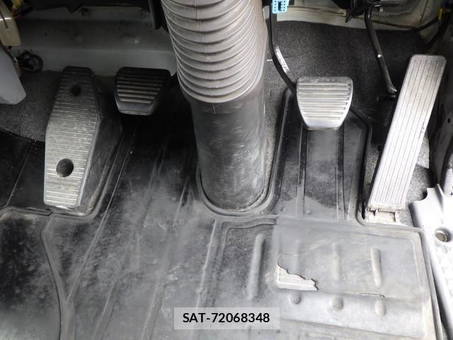 Isuzu FORWARD 2021-04 8626858-28