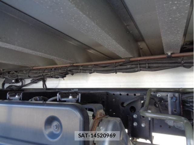 Isuzu FORWARD 2020-09 8626859-18