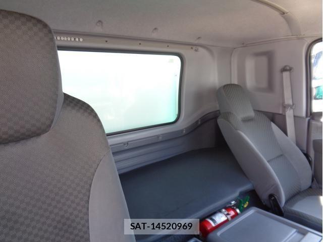 Isuzu FORWARD 2020-09 8626859-28