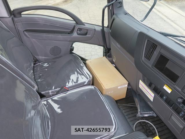 Isuzu FORWARD 2025-01 8659175-21