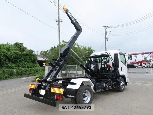 Isuzu FORWARD 2025-01 8659175-7
