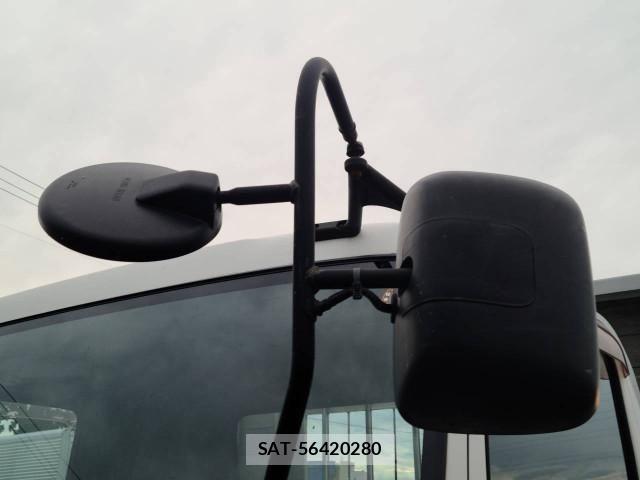 Isuzu FORWARD 2015-04 8666169-21