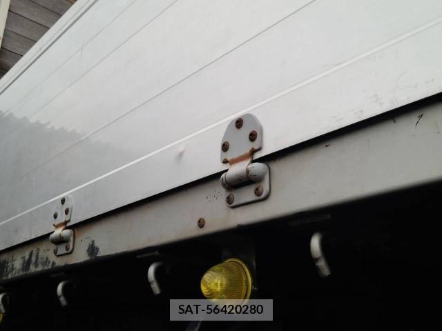 Isuzu FORWARD 2015-04 8666169-27