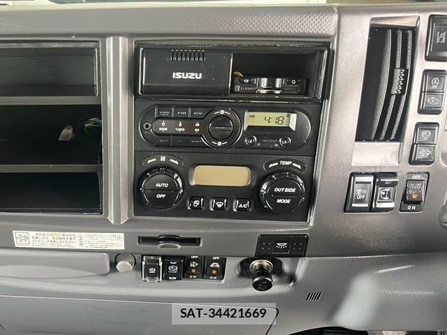 Isuzu FORWARD 2020-04 8659181-26