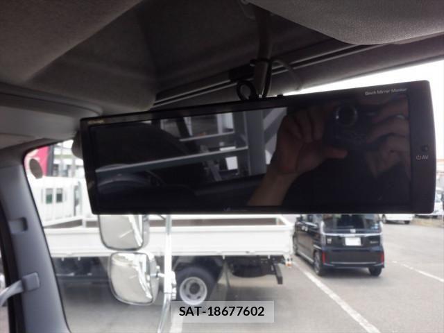 Isuzu FORWARD 2018-03 8659177-17