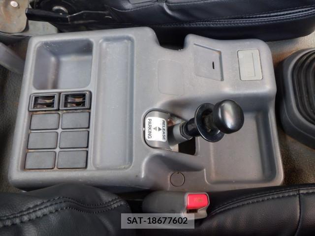 Isuzu FORWARD 2018-03 8659177-25