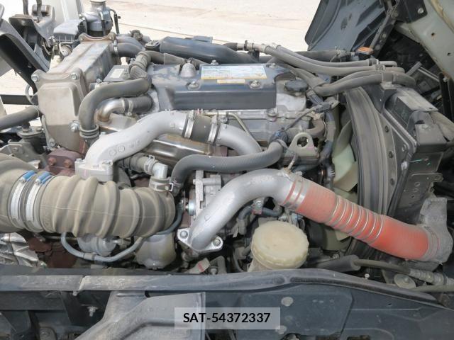 Isuzu FORWARD 2022-02 8659180-27