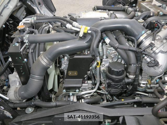 Isuzu FORWARD 2025-01 8659178-20