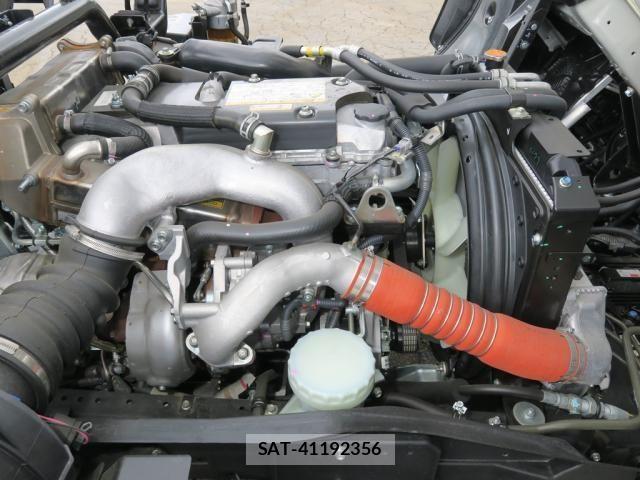 Isuzu FORWARD 2025-01 8659178-21