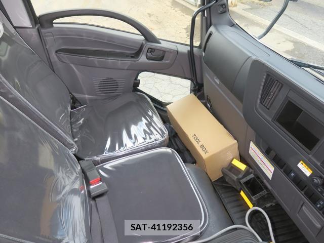 Isuzu FORWARD 2025-01 8659178-24