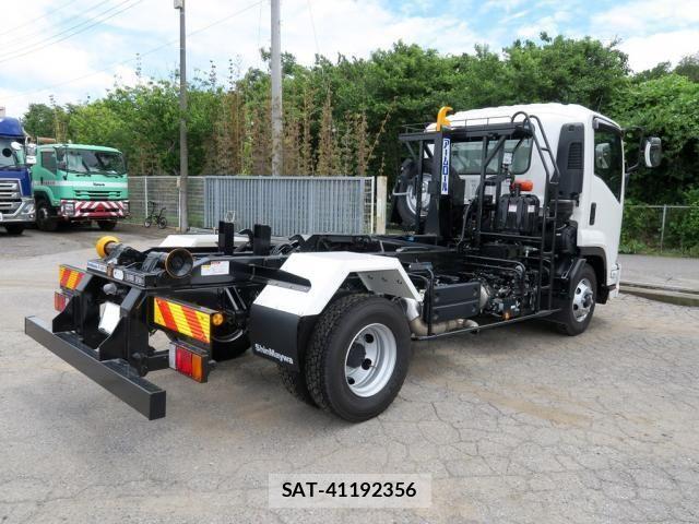 Isuzu FORWARD 2025-01 8659178-3
